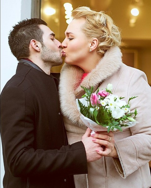 Звезда Comedy Woman Надежда Ангарская развелась с мужем