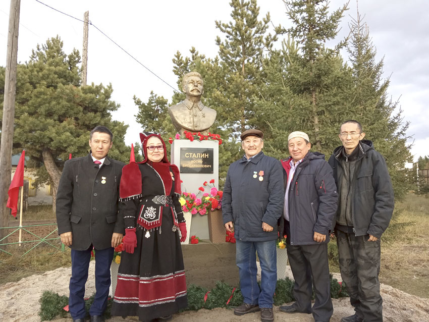 В Вилюйске поставлен шестой памятник Сталину в Якутии