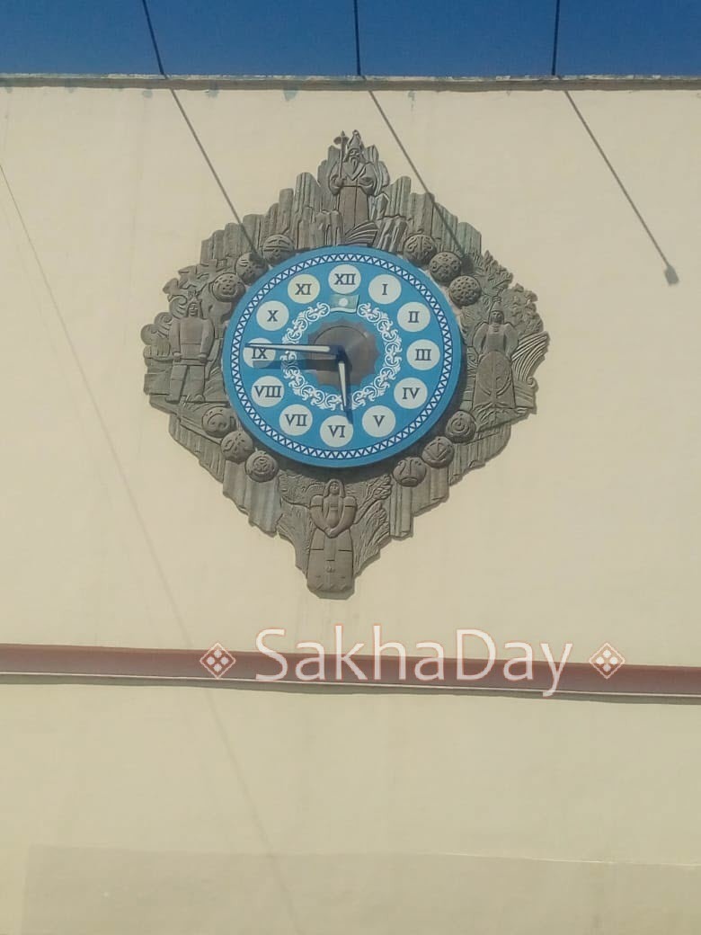 Почему остановились городские часы