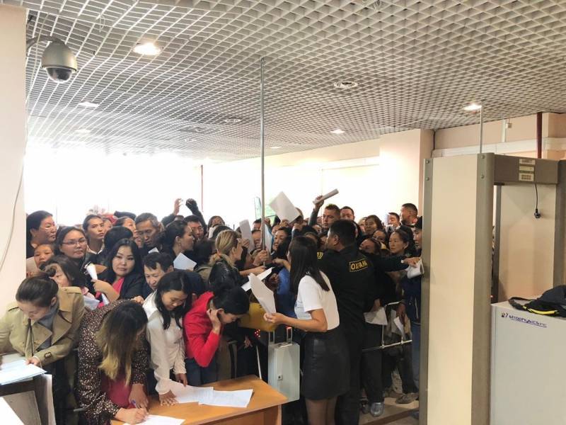 Видеофакт: Запись на секцию плавания в бассейн "Чолбон" в Якутске