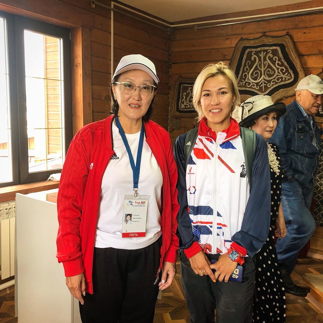 Сардана Авксентьева выходит из отпуска