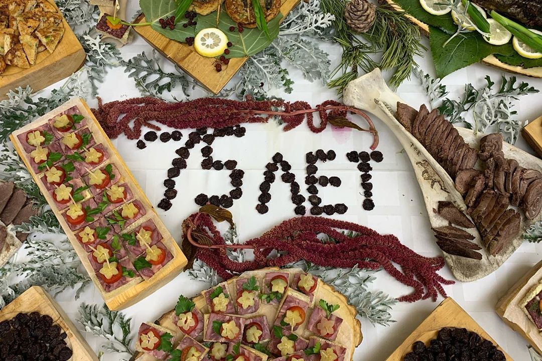 Фотофакт: Грандиозный подарок Иннокентию Тарбахову от лучших ресторанов Якутска