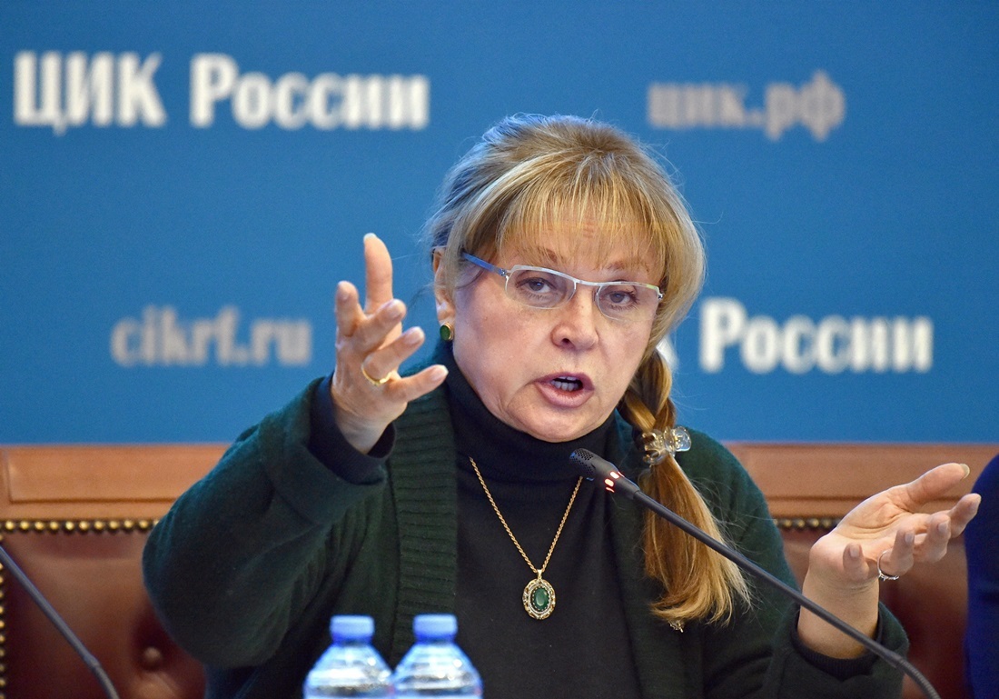 Злоумышленник вломился в дом Эллы Памфиловой и ударил ее электрошокером