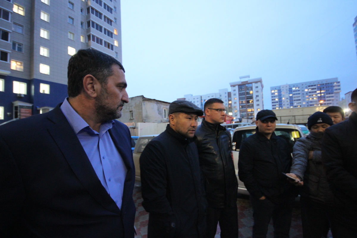 Максим Трофимов встретился с дольщиками дома по ул. Короленко, 25