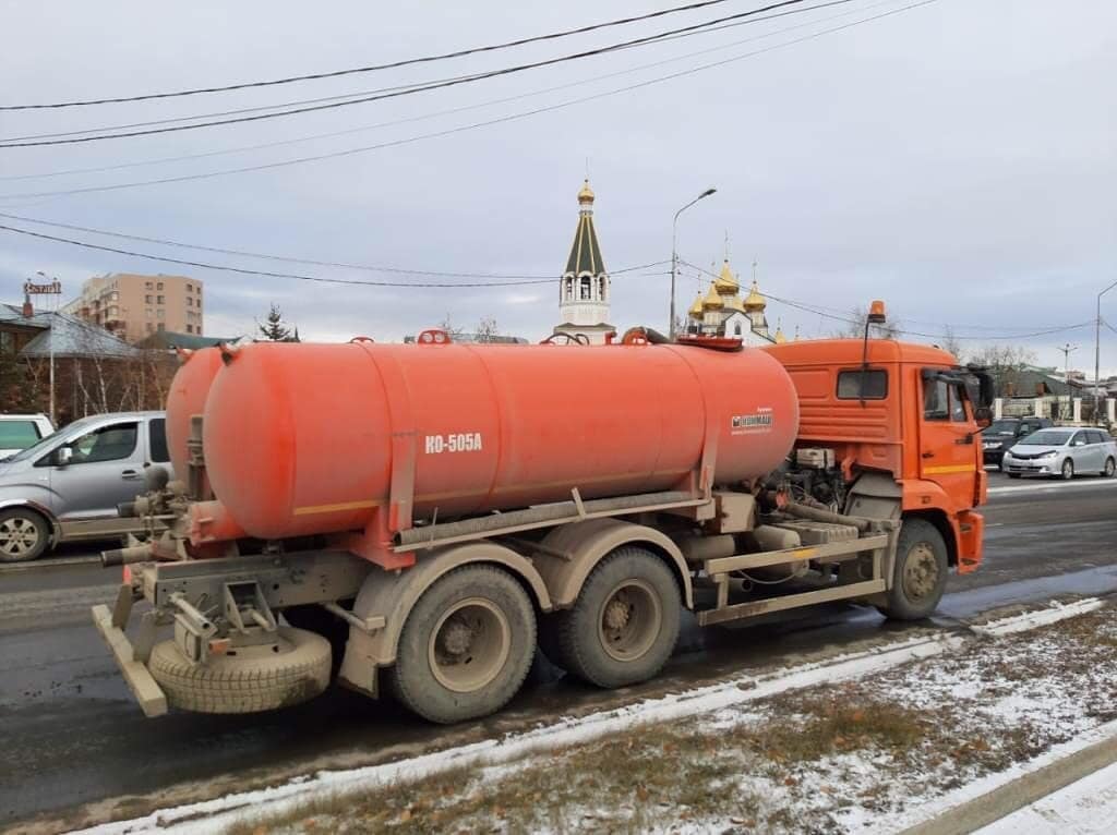 В Якутске пьяный водитель КамАЗа наехал на 10-летнюю девочку
