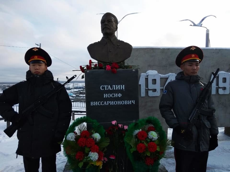 Фотофакт: В Якутии открылся седьмой памятник Сталину