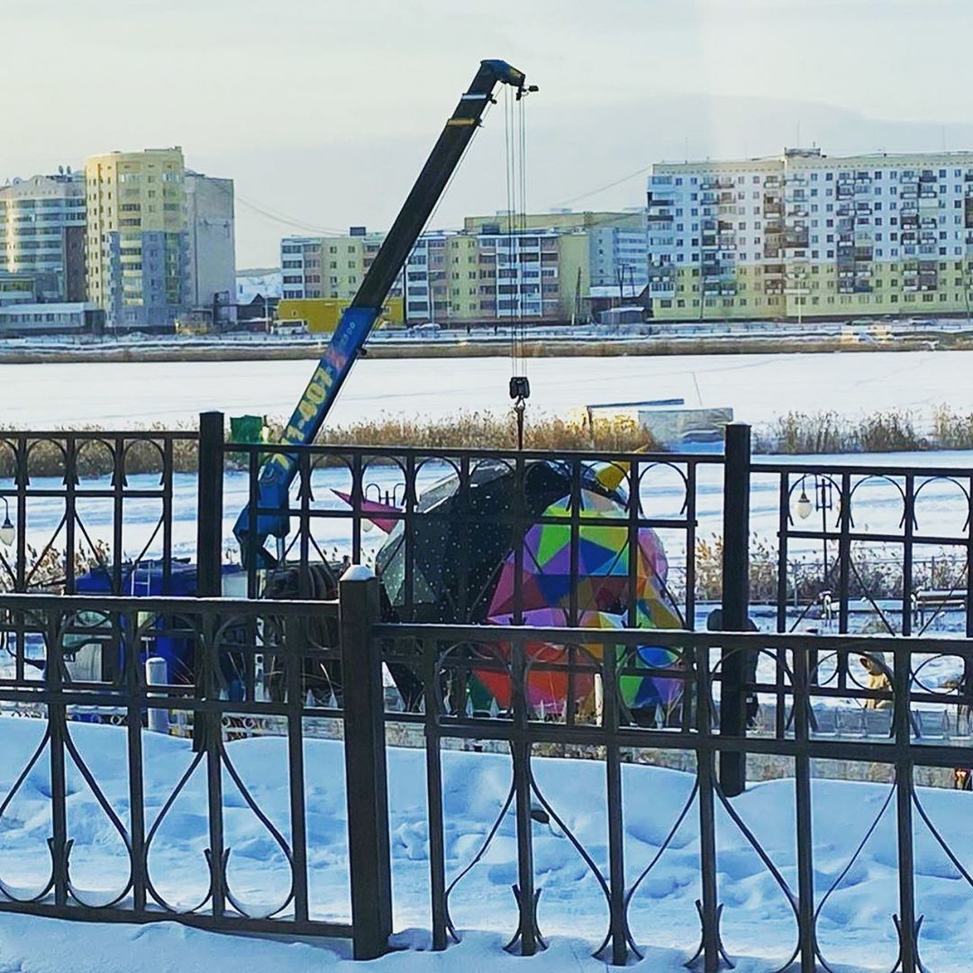 "Сегодня запрещаем искусство, а завтра что?".  Богема  против демонтажа головы панка