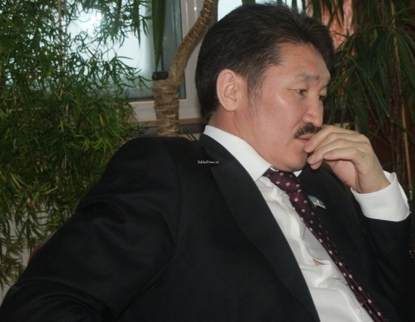 "Матвей Евсеев все больше напоминает Шалтая-Болтая", - эксперт о "неожиданном заявлении" якутского политика