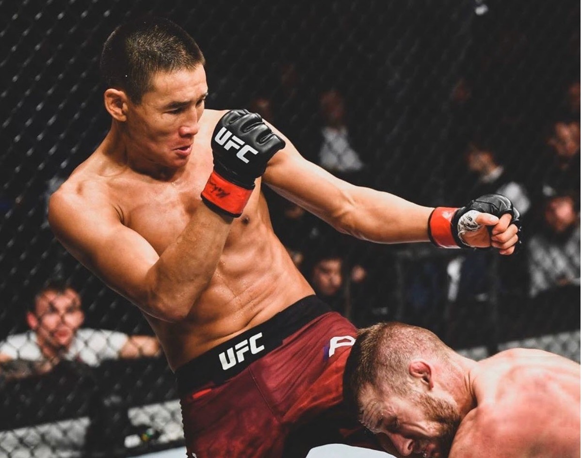 Боец UFC из Якутии Григорий Попов проиграл Дейви Гранту