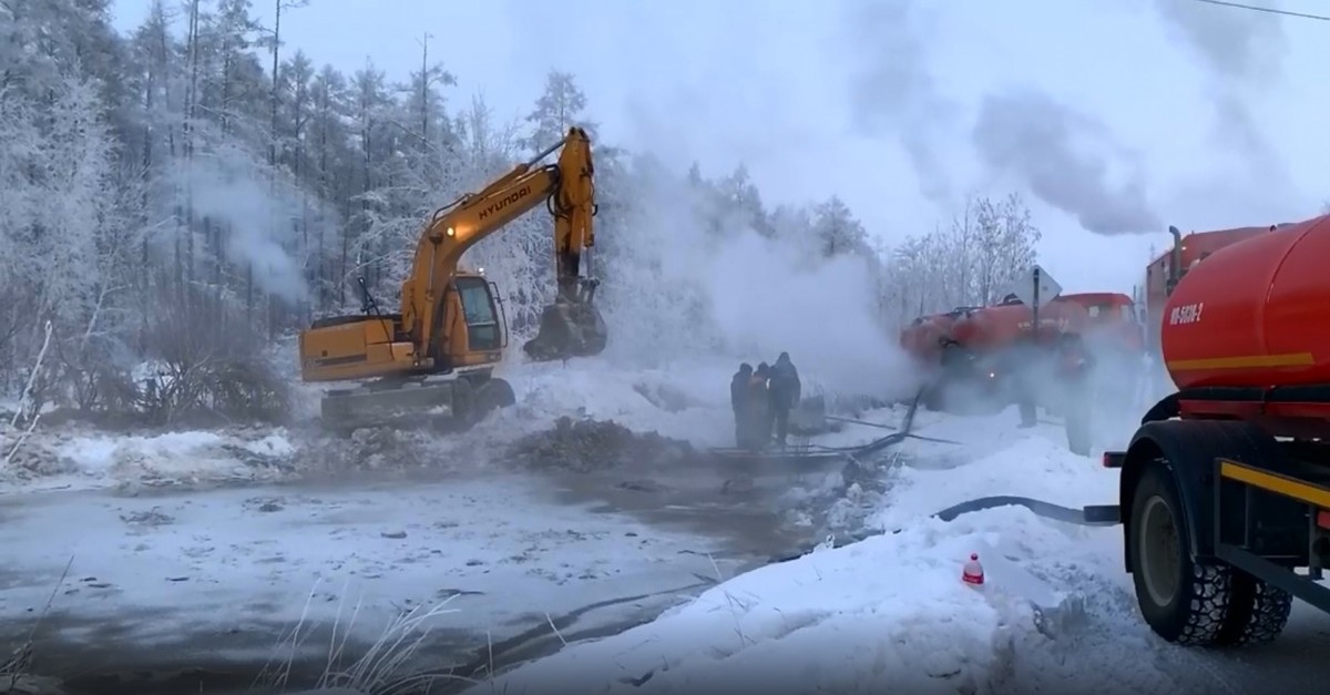 В Покровске ведется восстановление водоснабжения, прерванное порывом магистрального водопровода