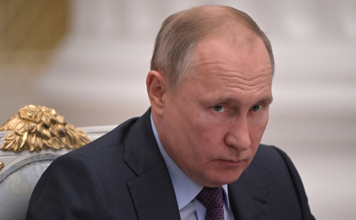 Путин ввел налог для самозанятых в 19 регионах России