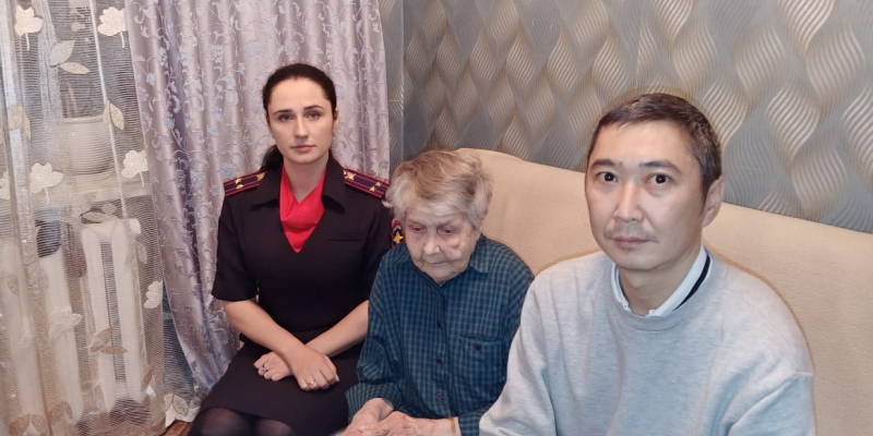 В Якутии дознаватели оказали помощь пенсионерке, которая стала жертвой домашнего насилия (видео)