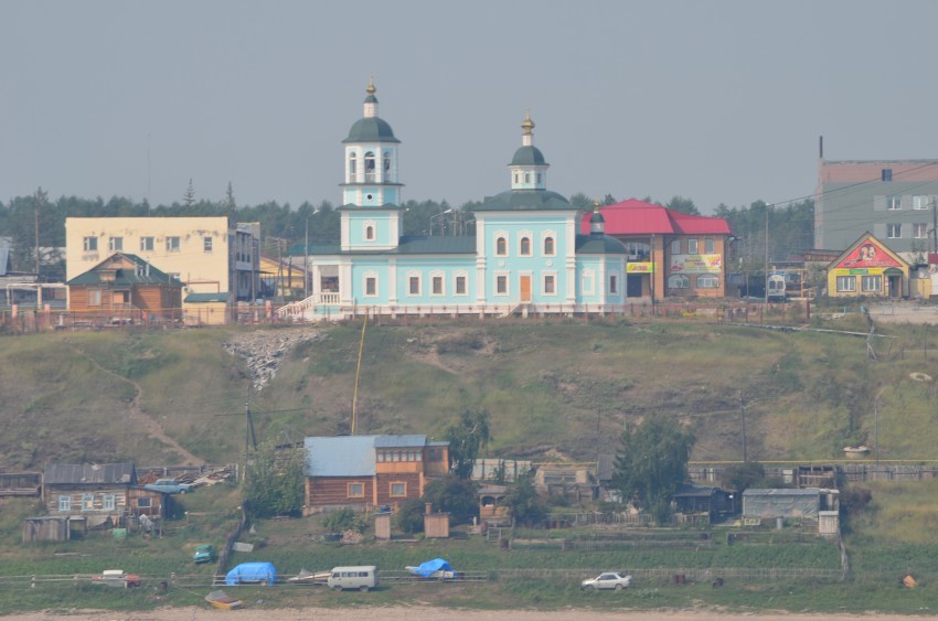 На территории храма в Покровске сгорел сестринский корпус