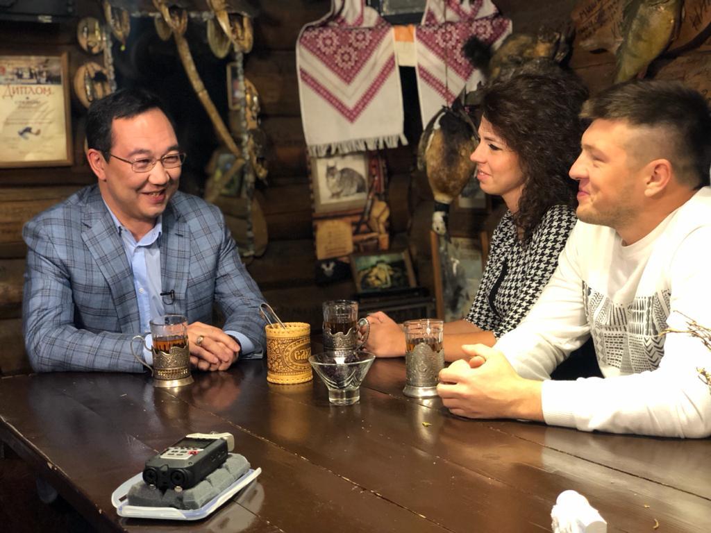 Айсен Николаев обсудил продвижение региона с тревел-блогерами