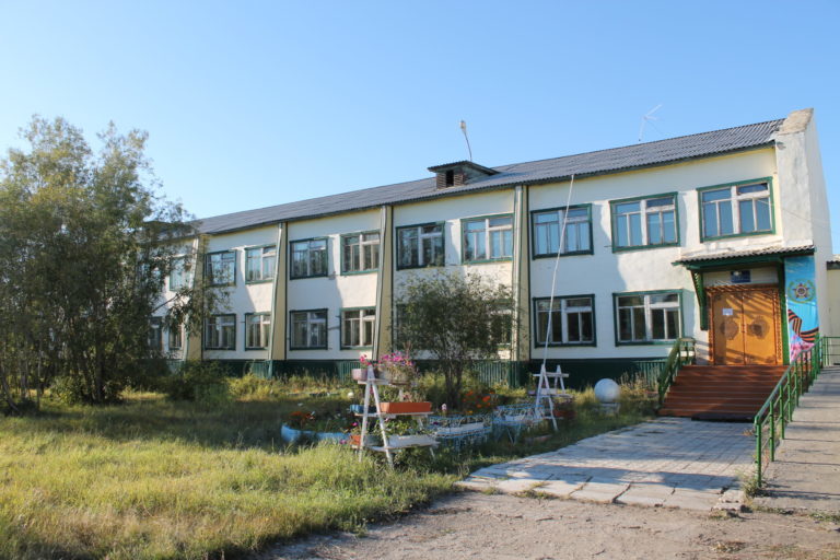 Жестокое избиение  в якутской школе попало на видео