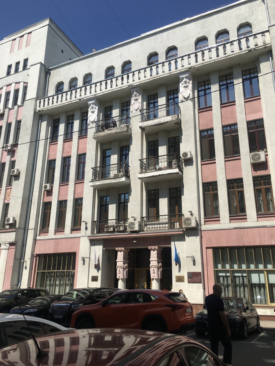 Сократят ли расходы на представительство Якутии в Москве?