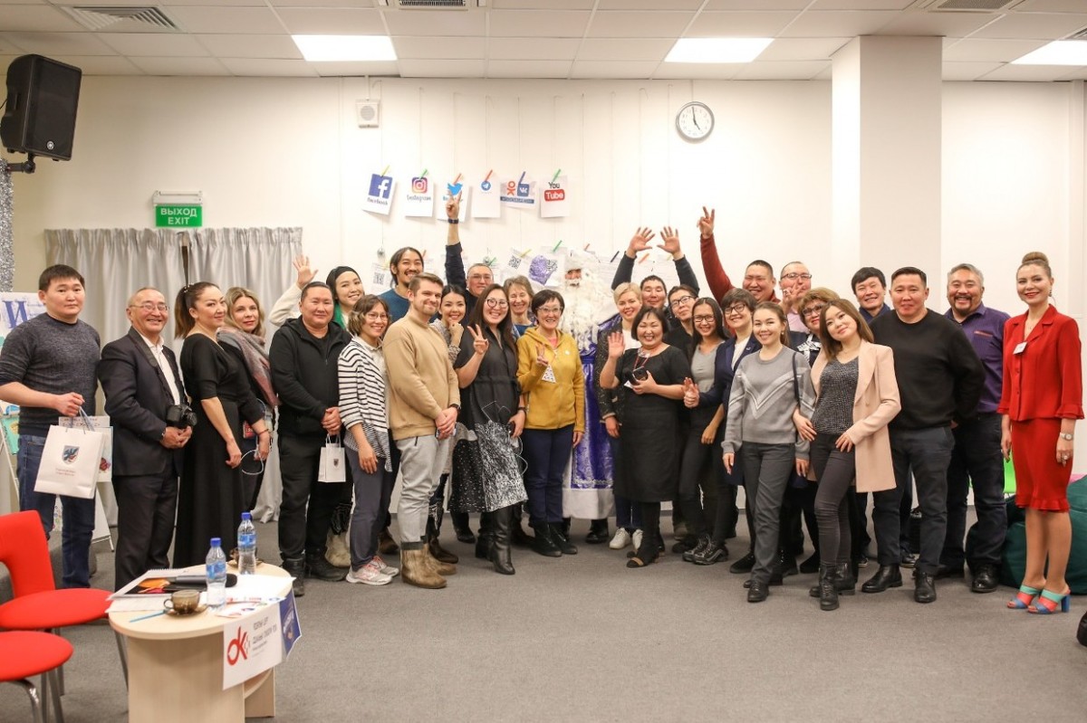 Сардана Авксентьева встретилась с известными якутскими блогерами