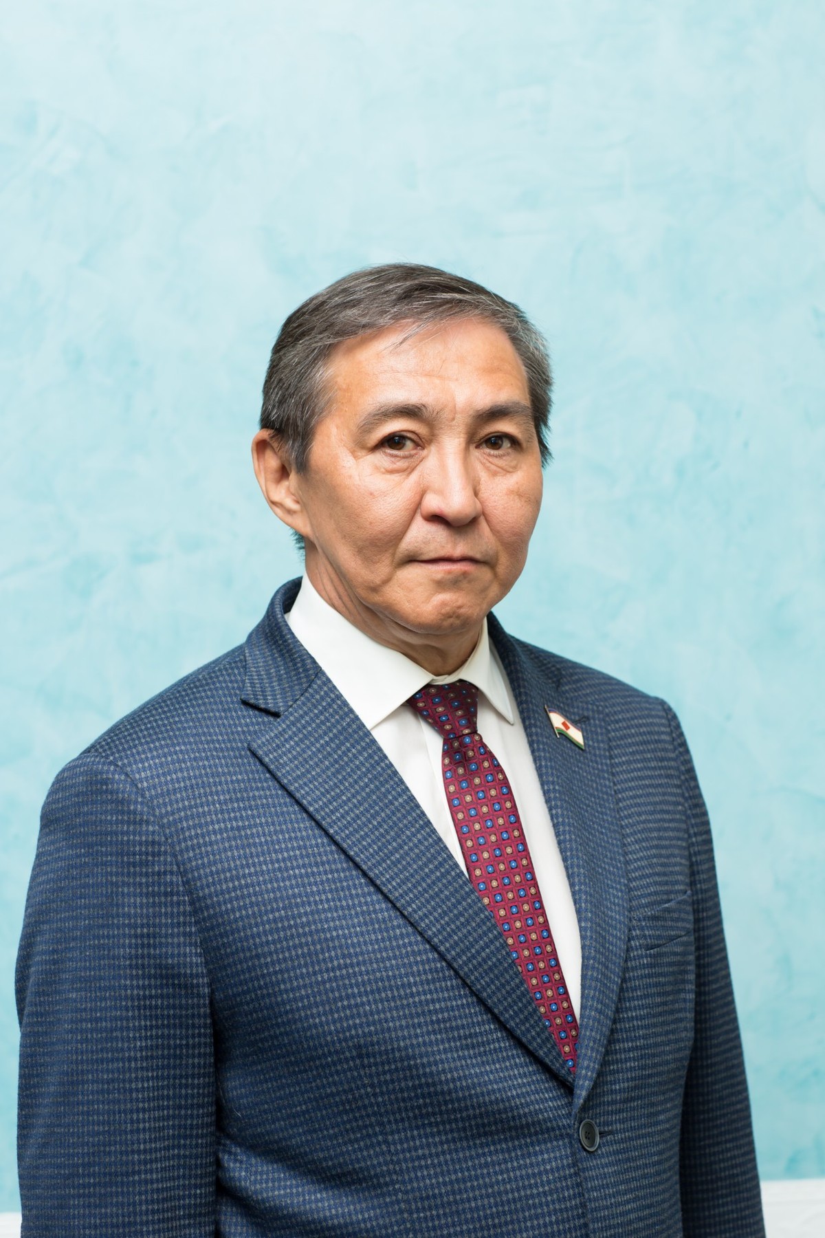 Анатолий Кырджагасов поздравляет с Днем российской печати