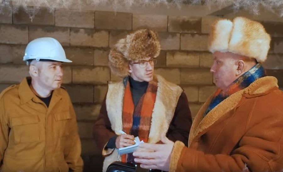 Видеофакт: Депутаты Ил Тумэна и экс-глава района запели в мюзикле