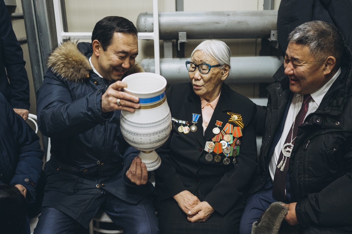 Айсен Николаев встретился с активом села Джаргалах