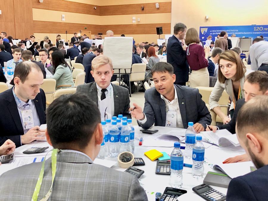 "Не думаю, что внешность и какие-то субъективные оценки могли  на  что-то повлиять",  - финалист конкурса "Лидеры России" Иван Луцкан