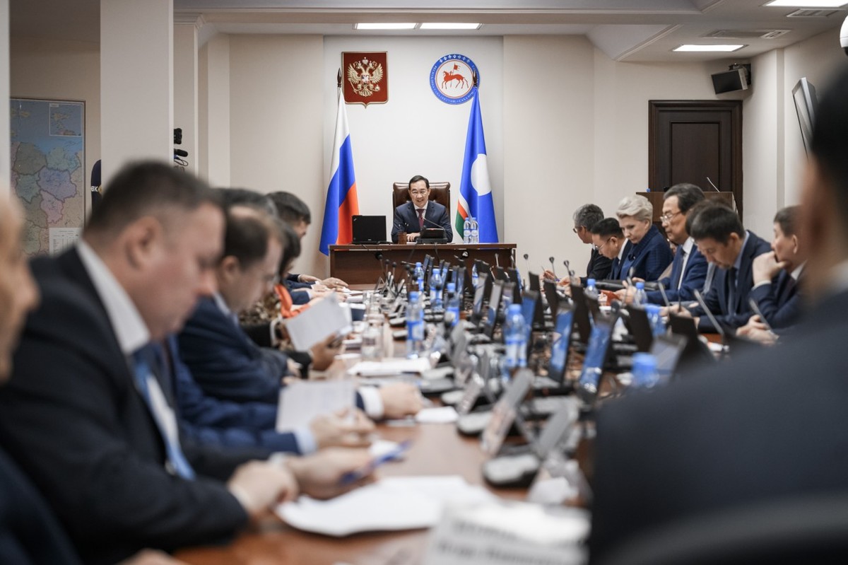 Глава Якутии: Обращения граждан в социальных сетях будут считаться официальным запросом