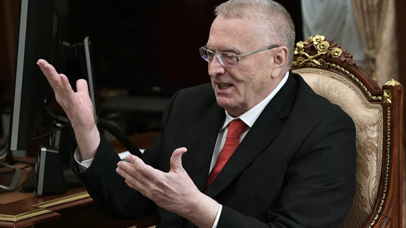 Жириновский прокомментировал раздачу денег «холопам» в центре Москвы