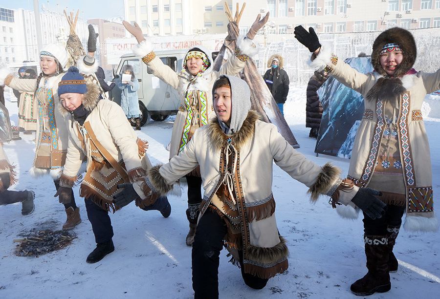 Праздник арктических народов Якутии «Встреча солнца»