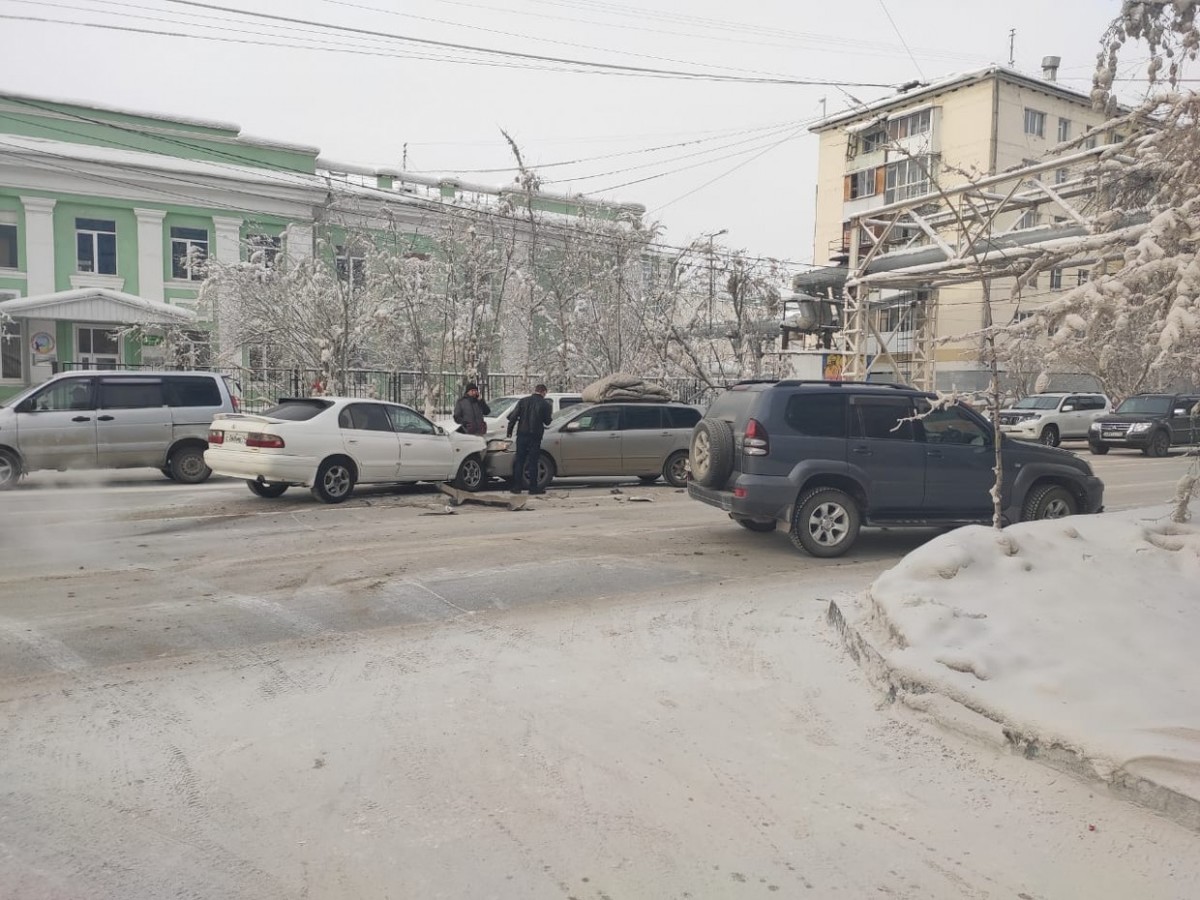 Фотофакт: Авария на улице Дзержинского