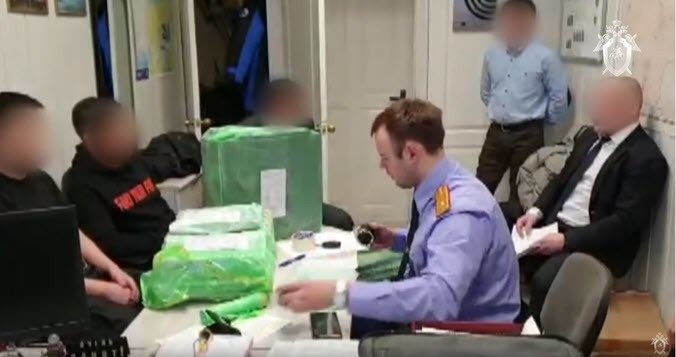 Следком России опубликовал видео следственных действий в "Саханефтегазсбыте"