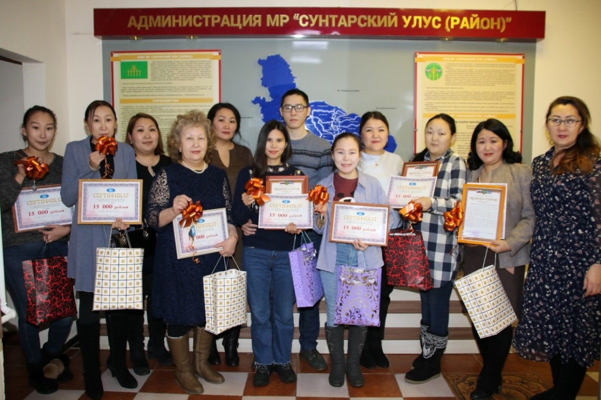 Сунтаарга тулаайах оҕолорго толору хааччыллыылаах квартиралар уонна чааһынай дьиэлэр күлүүстэрин туттардылар