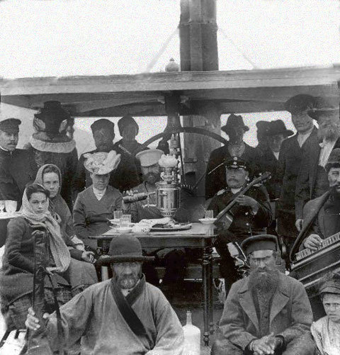 Лена накормит, Лена напоит