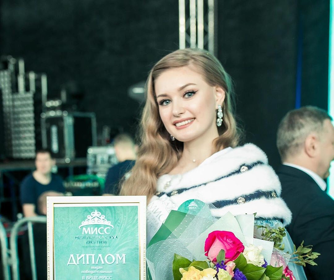 Финалистка конкурса красоты в Якутии борется за возможность участвовать в конкурс "Мисс Россия -  2020"