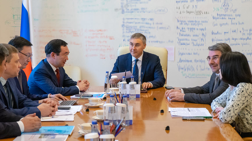 Айсен Николаев и Валерий Фальков обсудили вопросы развития высшего образования и науки в Якутии и на Дальнем Востоке
