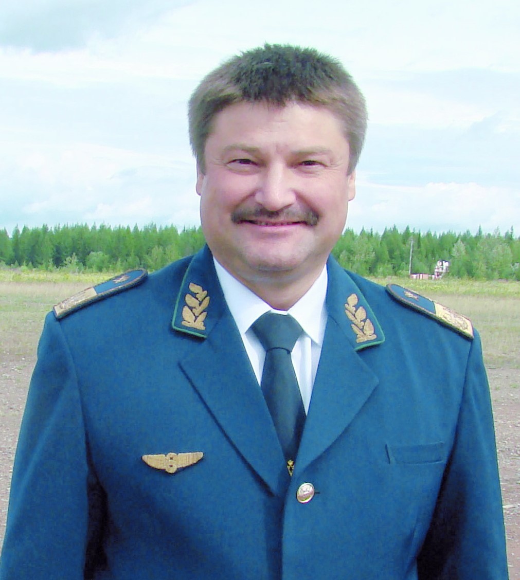 Гендиректор компании "Железные дороги Якутии" Василий Шимохин поздравляет с 8 Марта!