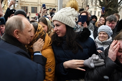Россиянка объяснила желание выйти замуж за Путина