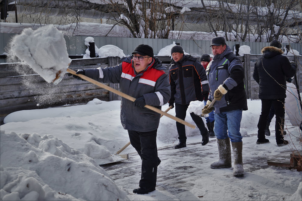 Работники АО «Водоканал» провели субботник в музее «Якутская ссылка»