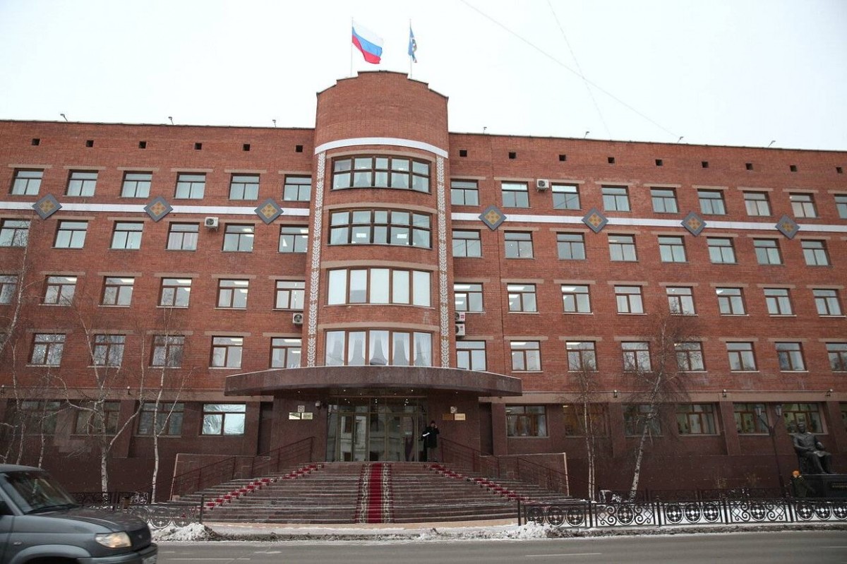 "В  условиях пандемии работа парламента Якутии оказалась парализована"