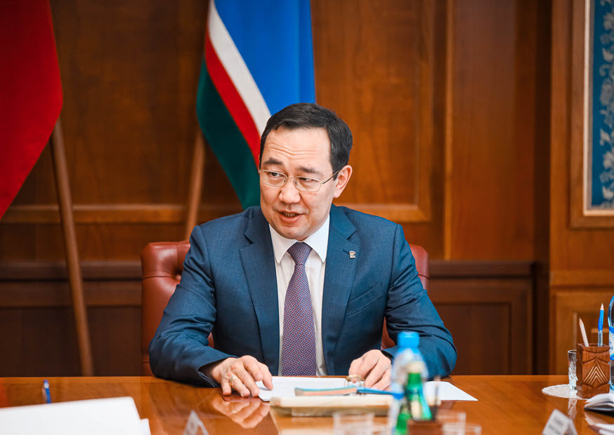 Айсен Николаев своим указом объявил каникулы в школах Якутии с 18 марта по 27 марта с последующим переводом на дистанционное обучение