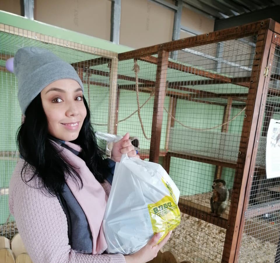 "Люди привозили нам фрукты, детские пюре и корм коробками", - владельцы мини-зоопарка  поблагодарили  якутян за помощь