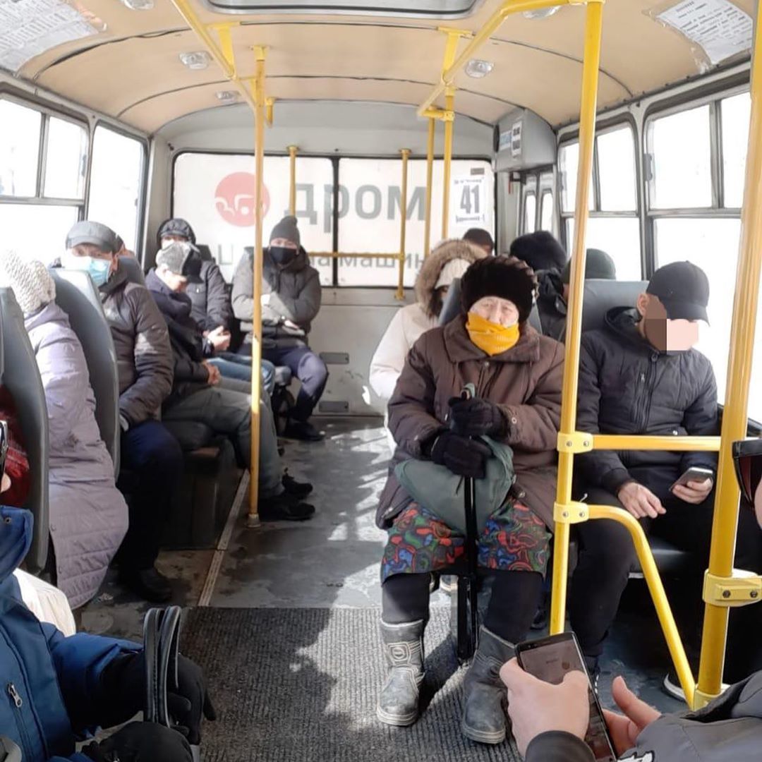 "Мы  в большой опасности, вы должны это понимать!", -  мэр Якутска высказала возмущение по поводу "болтающихся" по городу граждан