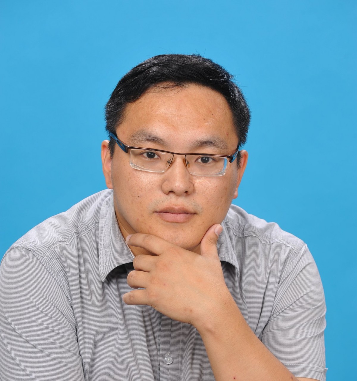 «Не стоит торопиться с принятием поправок в Конституцию в таком объеме и в такой спешке» - особое мнение Айсена Тихонова