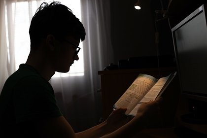 Российских девятиклассников освободили от сдачи предметов ОГЭ по выбору