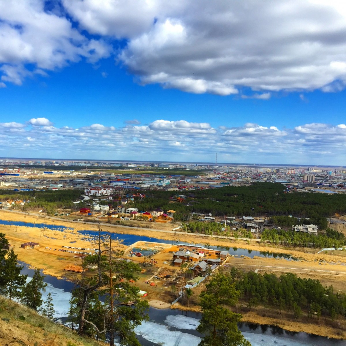 Пятеро граждан, гуляющих на Вилюйском тракте, привлечены к административной ответственности