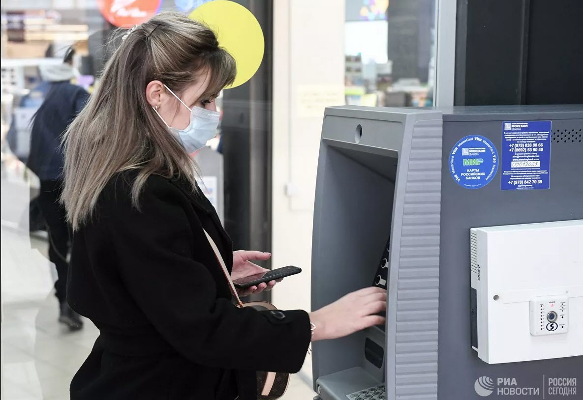 Госдума приняла закон о кредитных каникулах из-за коронавируса