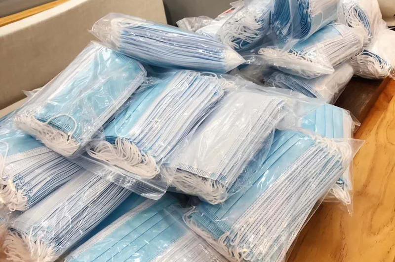 В Якутске подтвердили: масочный режим в школах введён только для работников