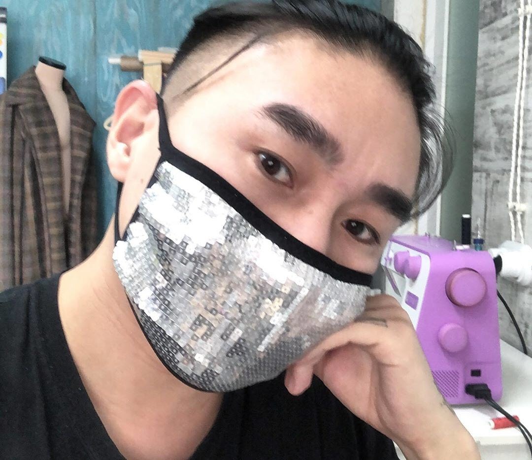 Якутский модельер продает гламурные маски