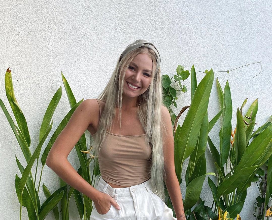 Титулованную якутскую красавицу Владу Потапову вывезли из Бали в Россию