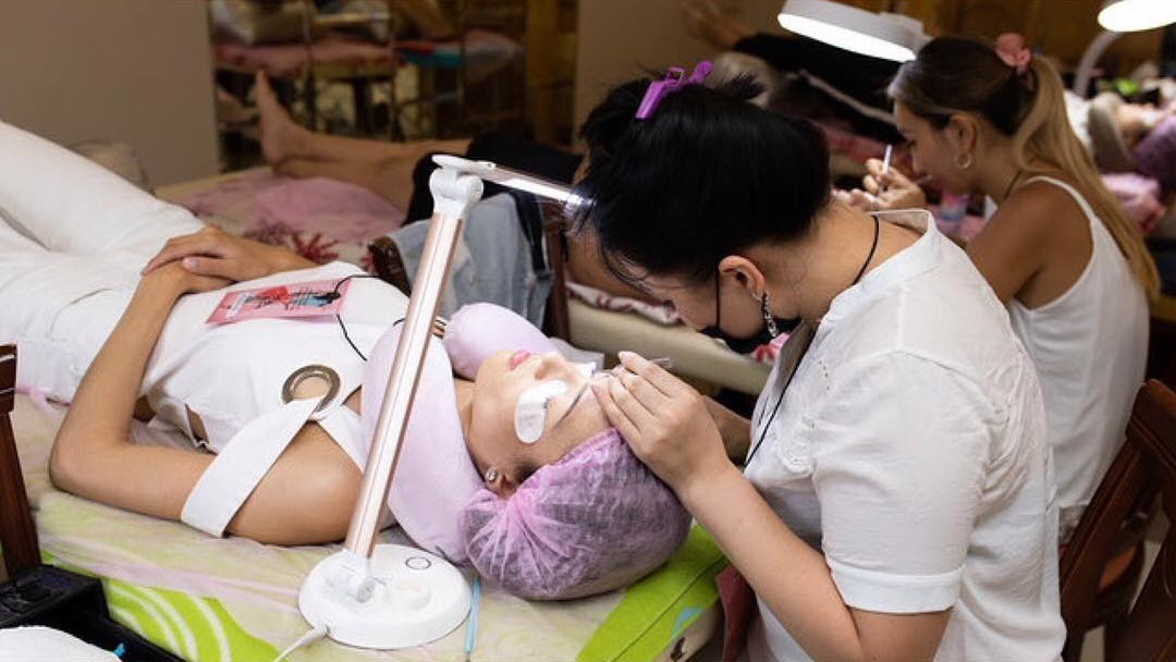 Владелица салона красоты в Якутске пожаловалась на полумиллионный штраф. Это оказалось фантазией