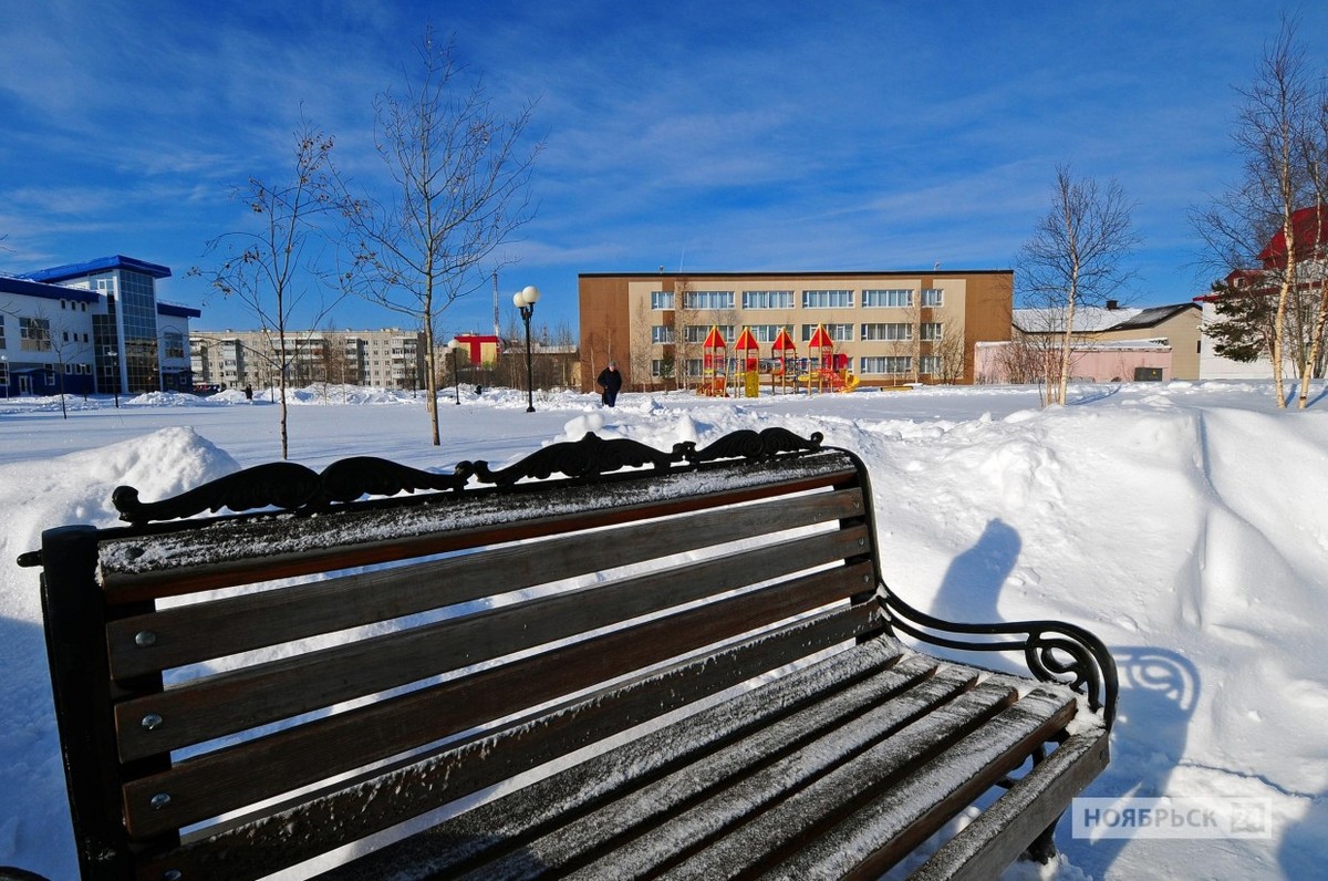В Ноябрьскую больницу доставили вахтовиков с Чаяндинского месторождения